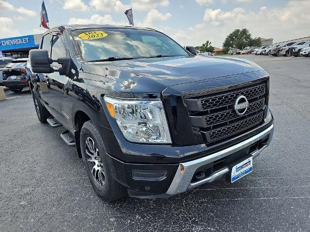 2023 Nissan Titan SV