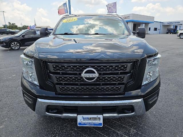 2023 Nissan Titan SV