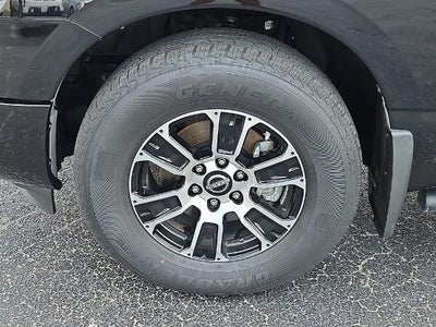 2023 Nissan Titan SV