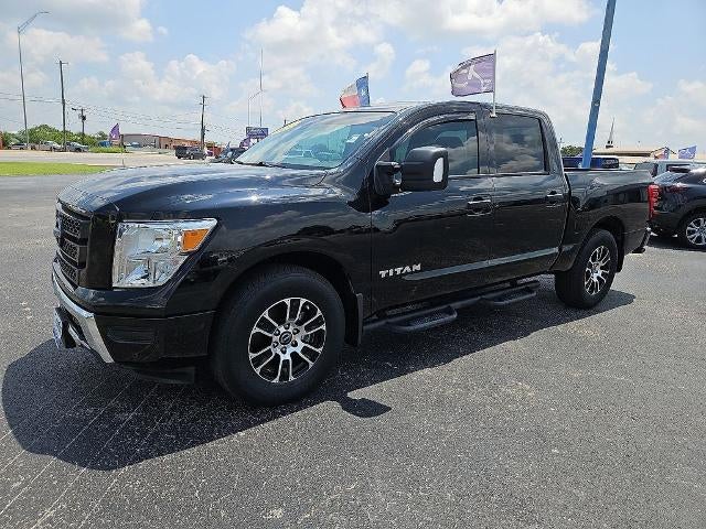 2023 Nissan Titan SV