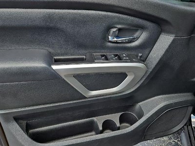 2023 Nissan Titan SV
