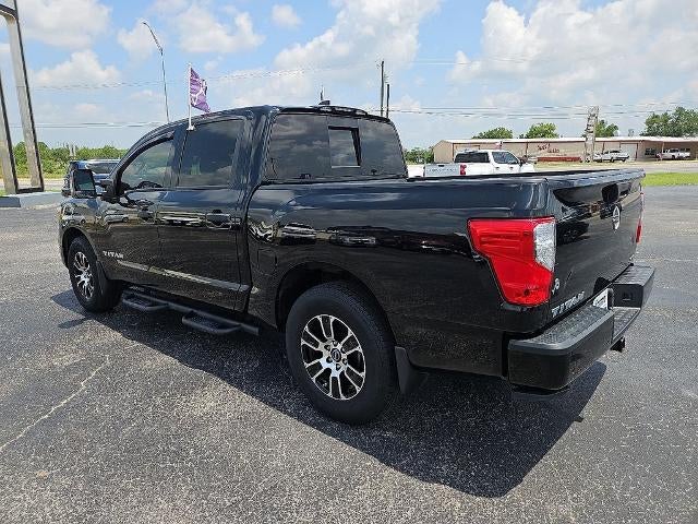 2023 Nissan Titan SV