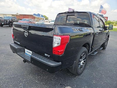2023 Nissan Titan SV