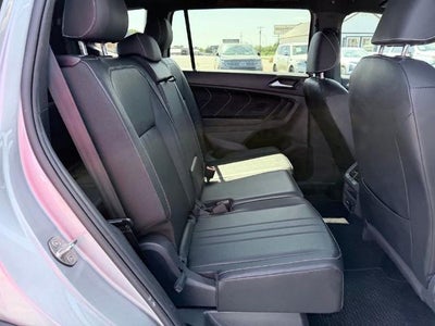 2023 Volkswagen Tiguan SE R-Line Black