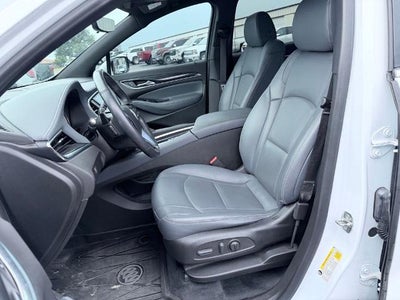 2022 Buick Enclave Essence
