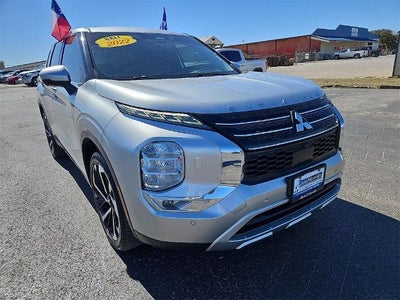 2022 Mitsubishi Outlander SE