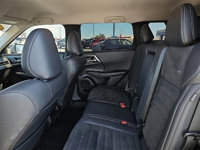 2022 Mitsubishi Outlander SE