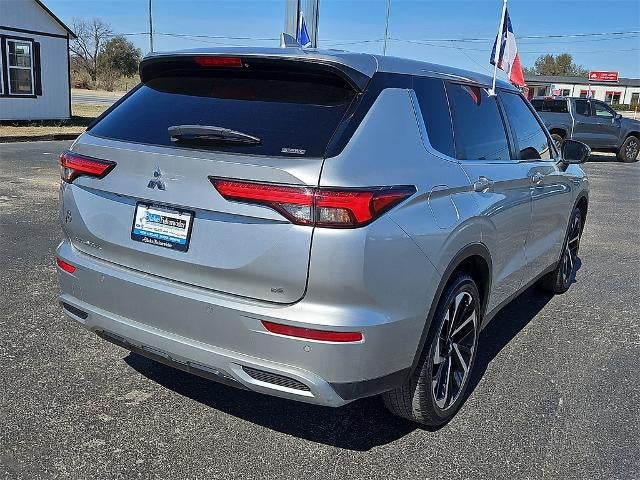 2022 Mitsubishi Outlander SE