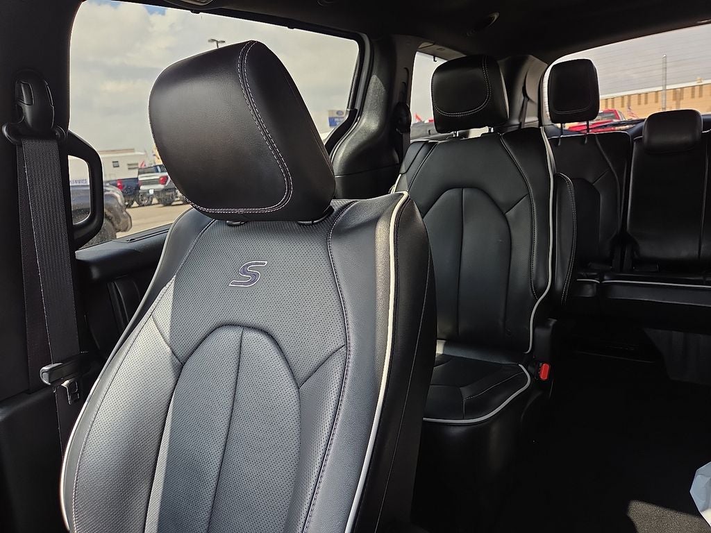 2025 Chrysler Pacifica Limited