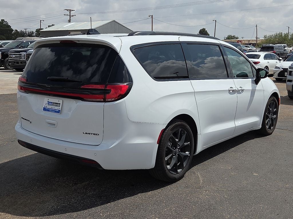 2025 Chrysler Pacifica Limited
