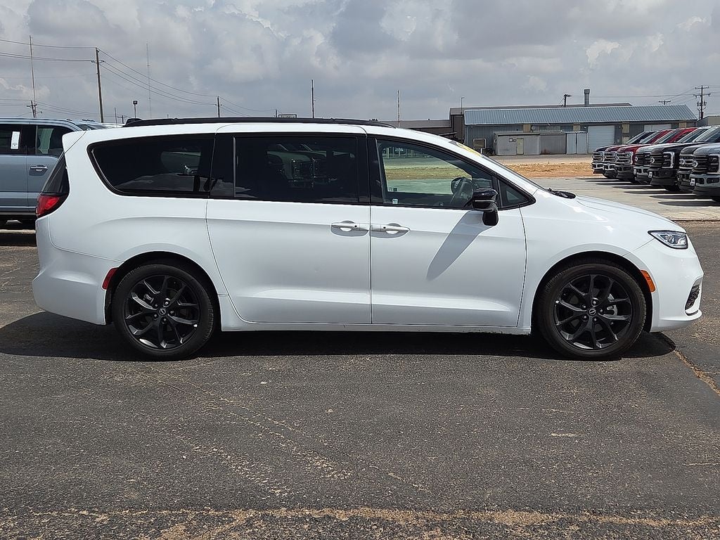 2025 Chrysler Pacifica Limited
