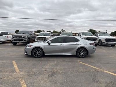 2022 Toyota Camry SE