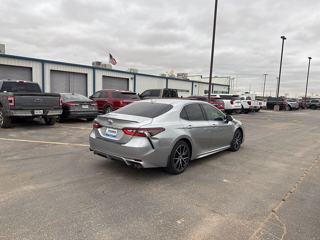 2022 Toyota Camry SE