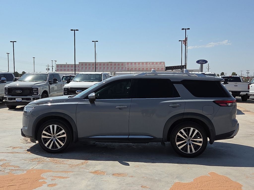 2022 Nissan Pathfinder Platinum