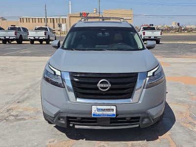 2022 Nissan Pathfinder Platinum