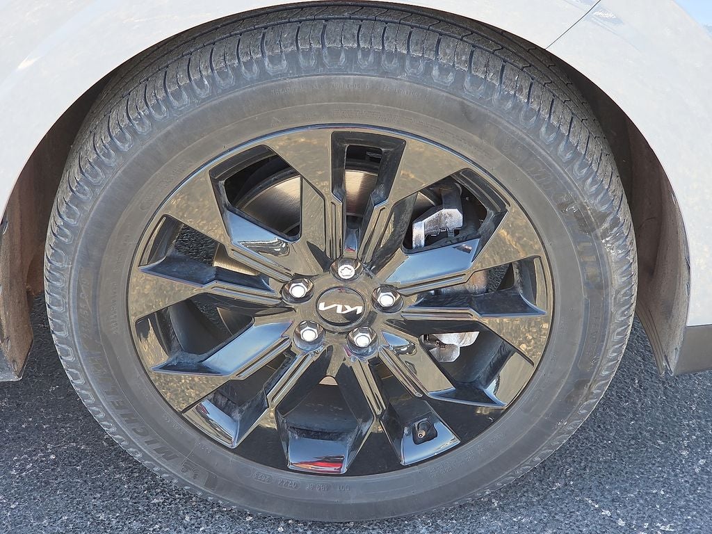 2022 Kia Carnival SX