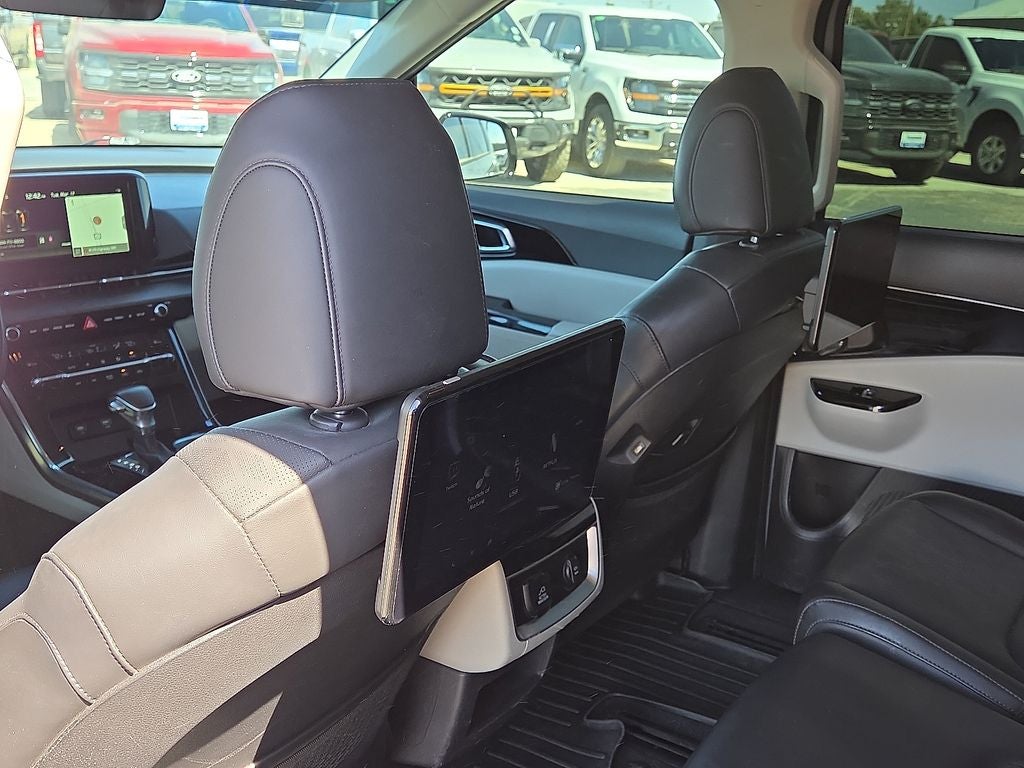 2022 Kia Carnival SX