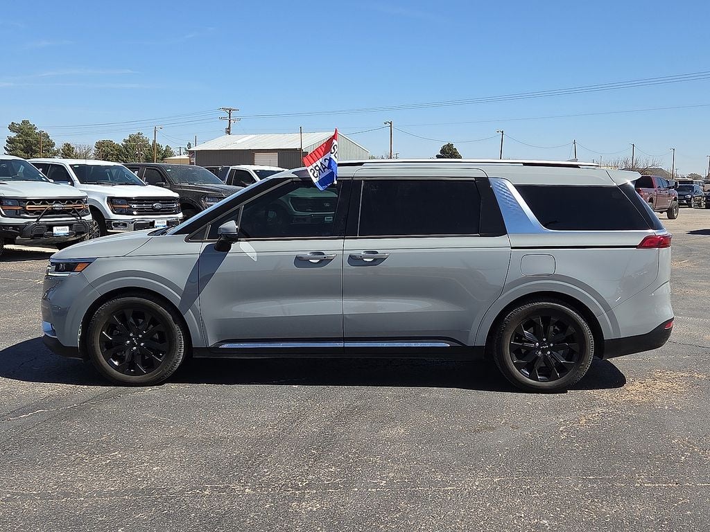 2022 Kia Carnival SX