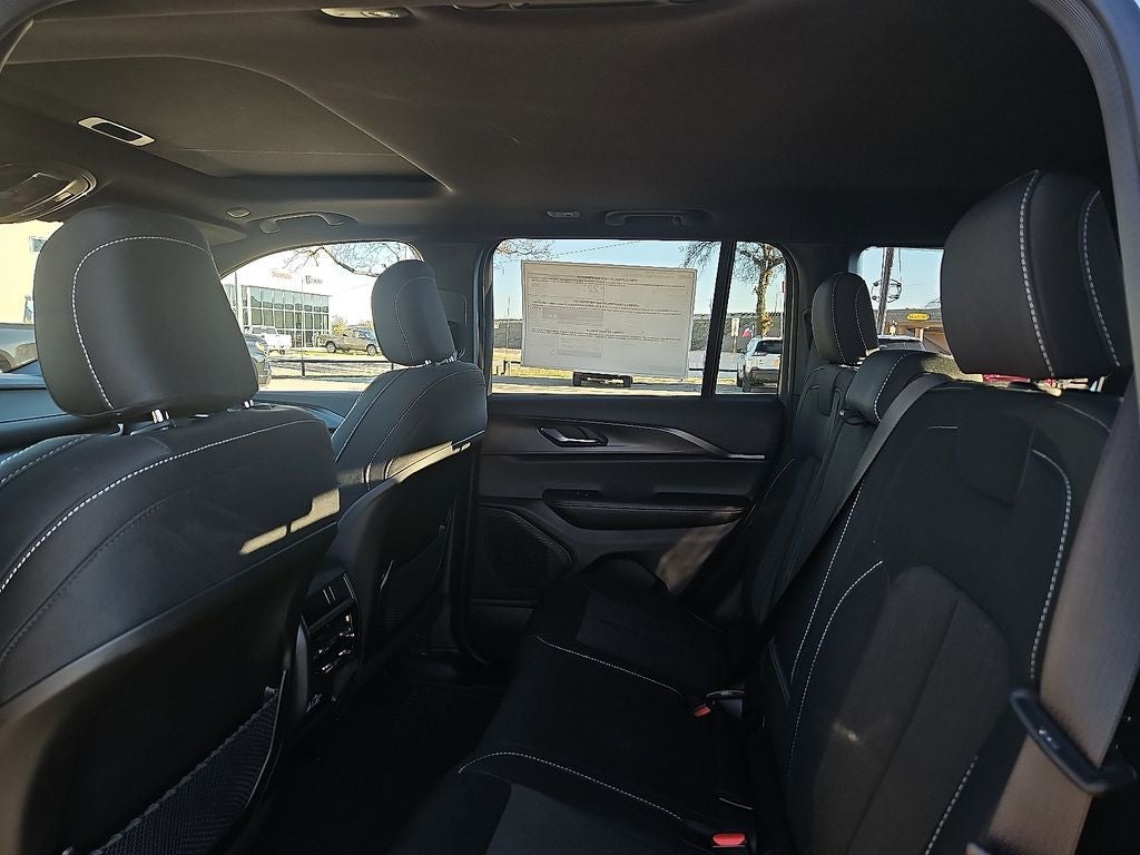 2025 Jeep Grand Cherokee Laredo X