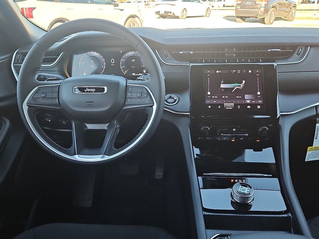 2025 Jeep Grand Cherokee Laredo X