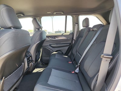 2026 Jeep Grand Cherokee Laredo
