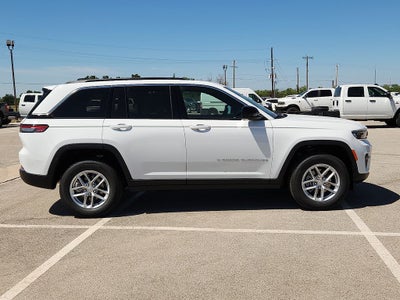 2026 Jeep Grand Cherokee Laredo