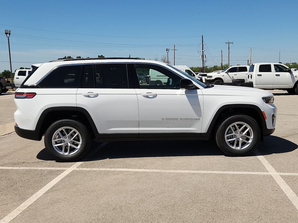 2026 Jeep Grand Cherokee Laredo