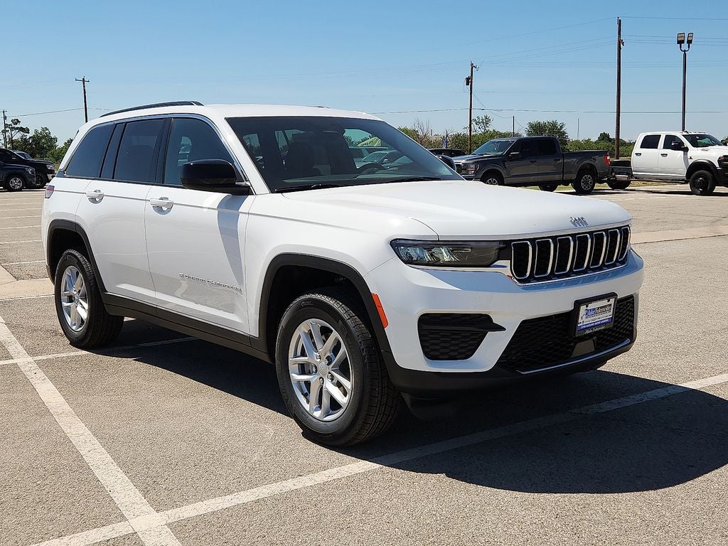 2026 Jeep Grand Cherokee Laredo