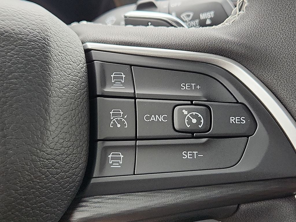 2026 Jeep Grand Cherokee Laredo