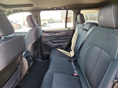 2025 Jeep Grand Cherokee Laredo X