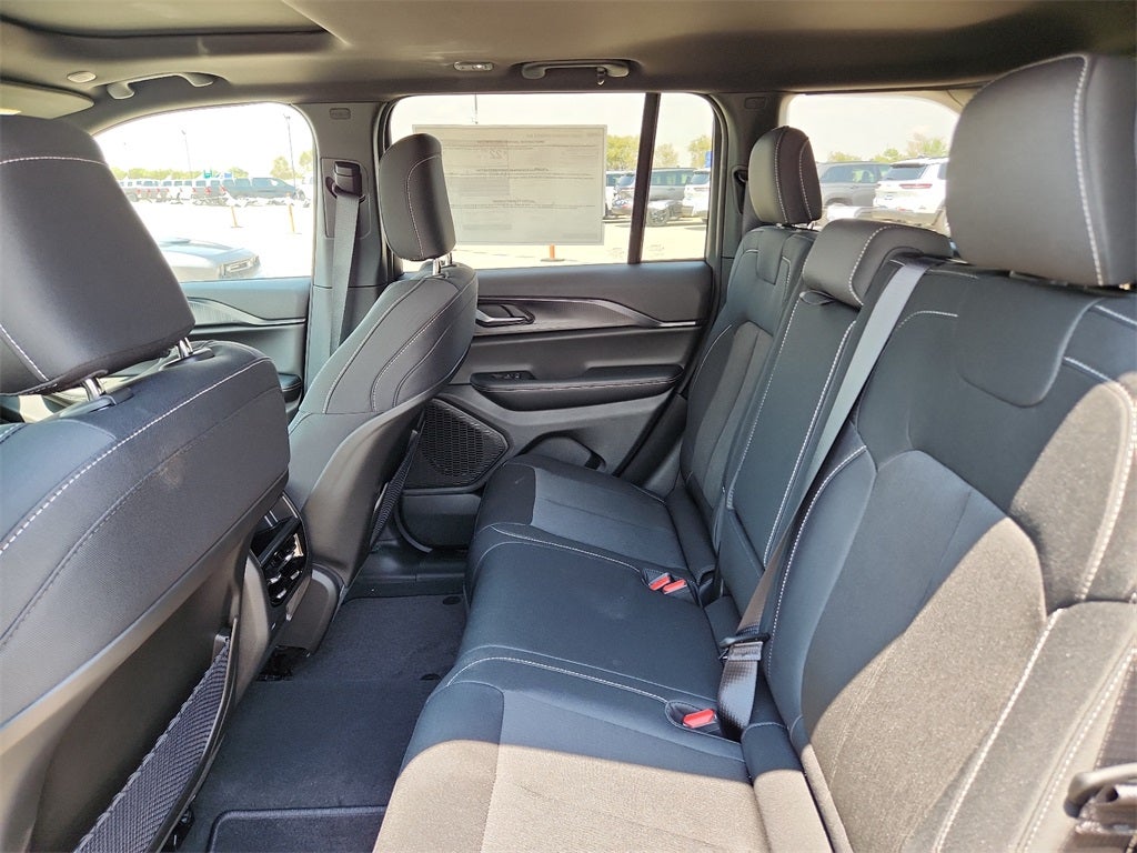 2025 Jeep Grand Cherokee Laredo X