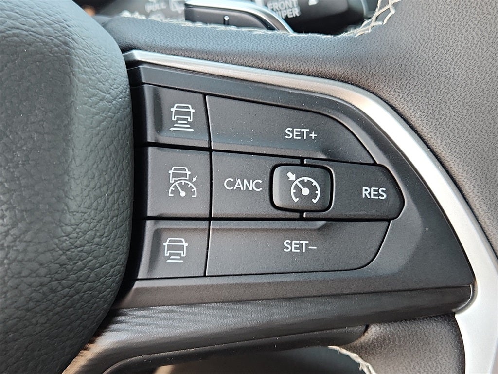 2025 Jeep Grand Cherokee Laredo X