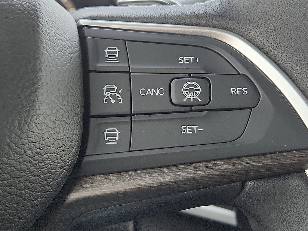 2026 Jeep Grand Cherokee Altitude 4x4