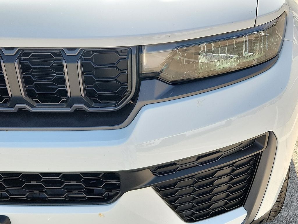 2026 Jeep Grand Cherokee Altitude 4x4