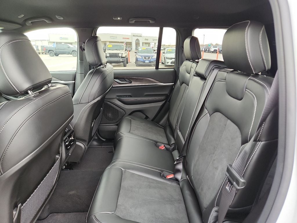 2026 Jeep Grand Cherokee Altitude