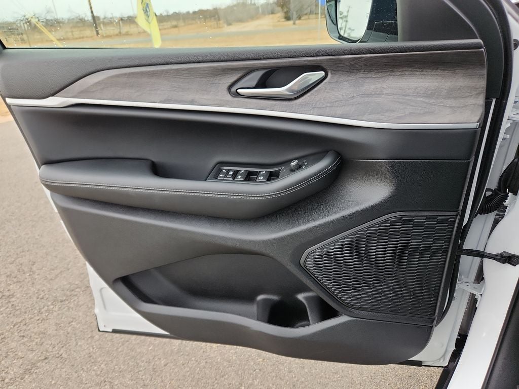 2026 Jeep Grand Cherokee Altitude