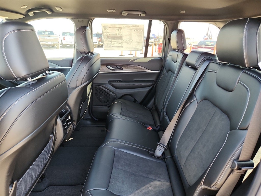 2026 Jeep Grand Cherokee Altitude