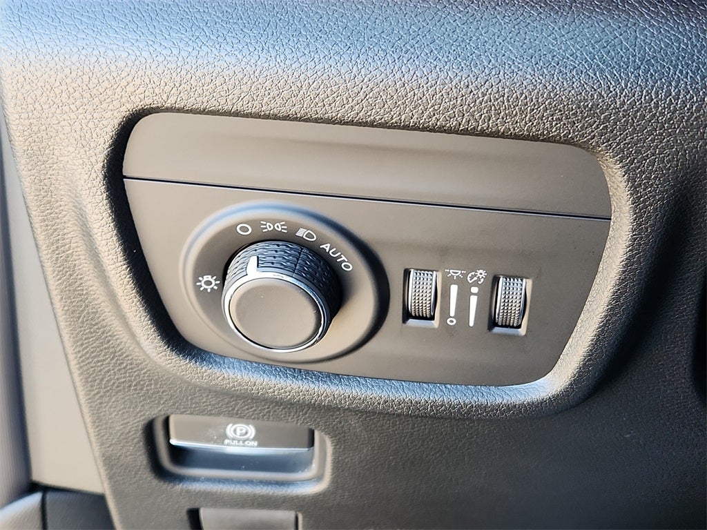 2026 Jeep Grand Cherokee Altitude