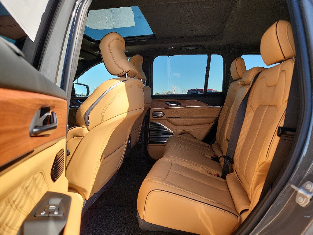 2027 Jeep Grand Cherokee GRAND CHEROKEE SUMMIT 4X4