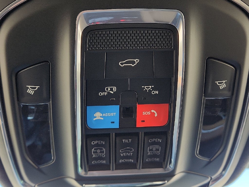 2027 Jeep Grand Cherokee GRAND CHEROKEE SUMMIT 4X4