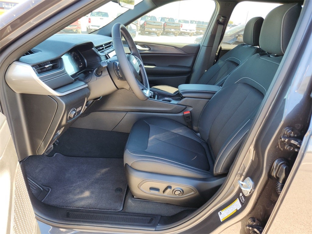 2025 Jeep Grand Cherokee L Laredo X