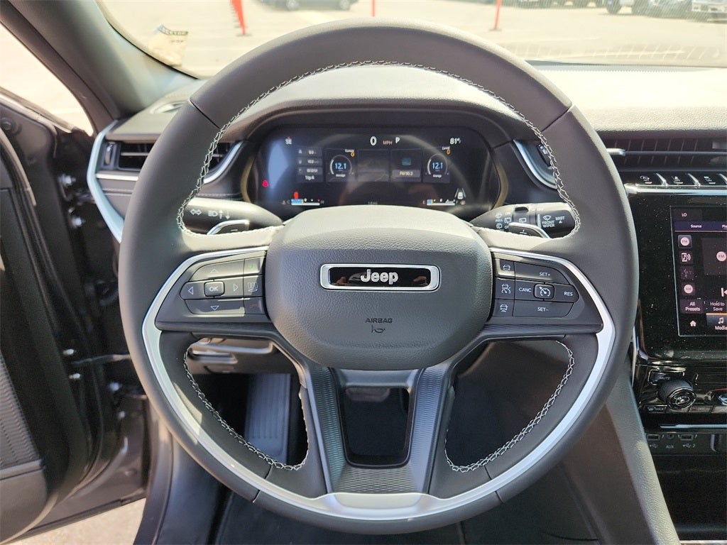 2025 Jeep Grand Cherokee L Laredo