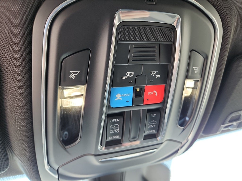 2025 Jeep Grand Cherokee L Laredo