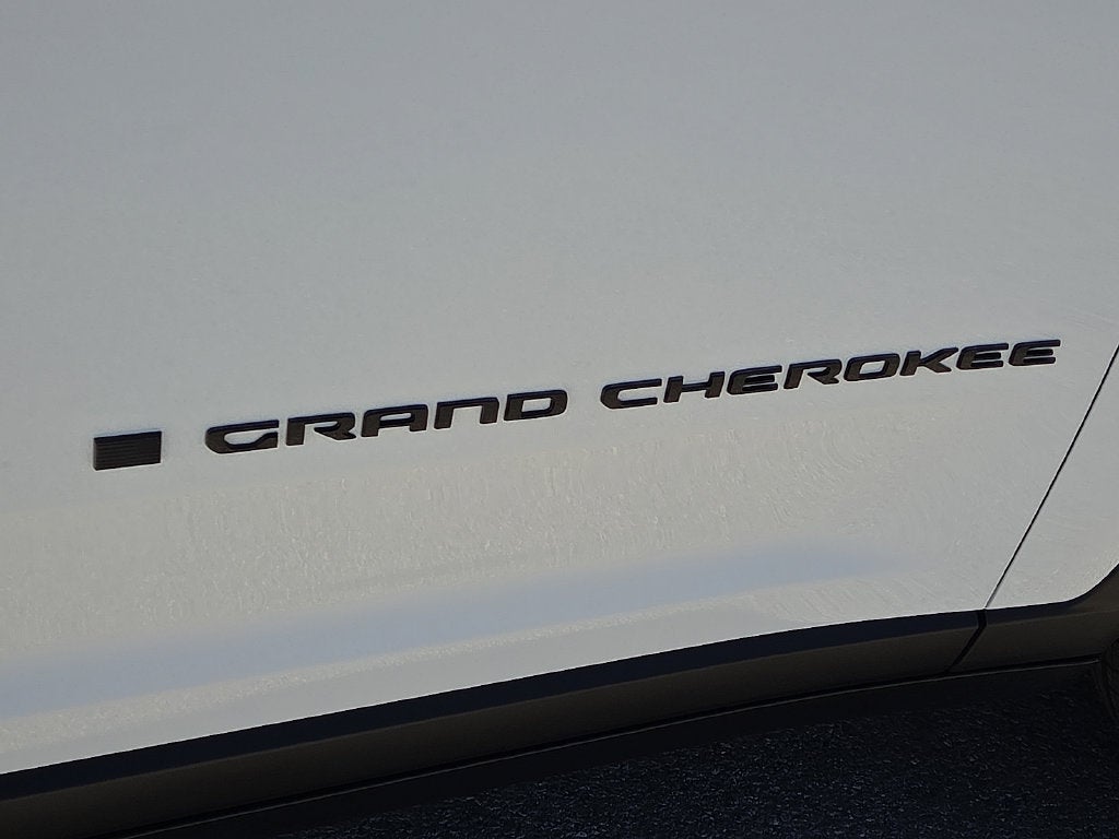 2027 Jeep Grand Cherokee L Laredo Altitude