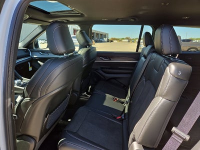2027 Jeep Grand Cherokee L Laredo Altitude
