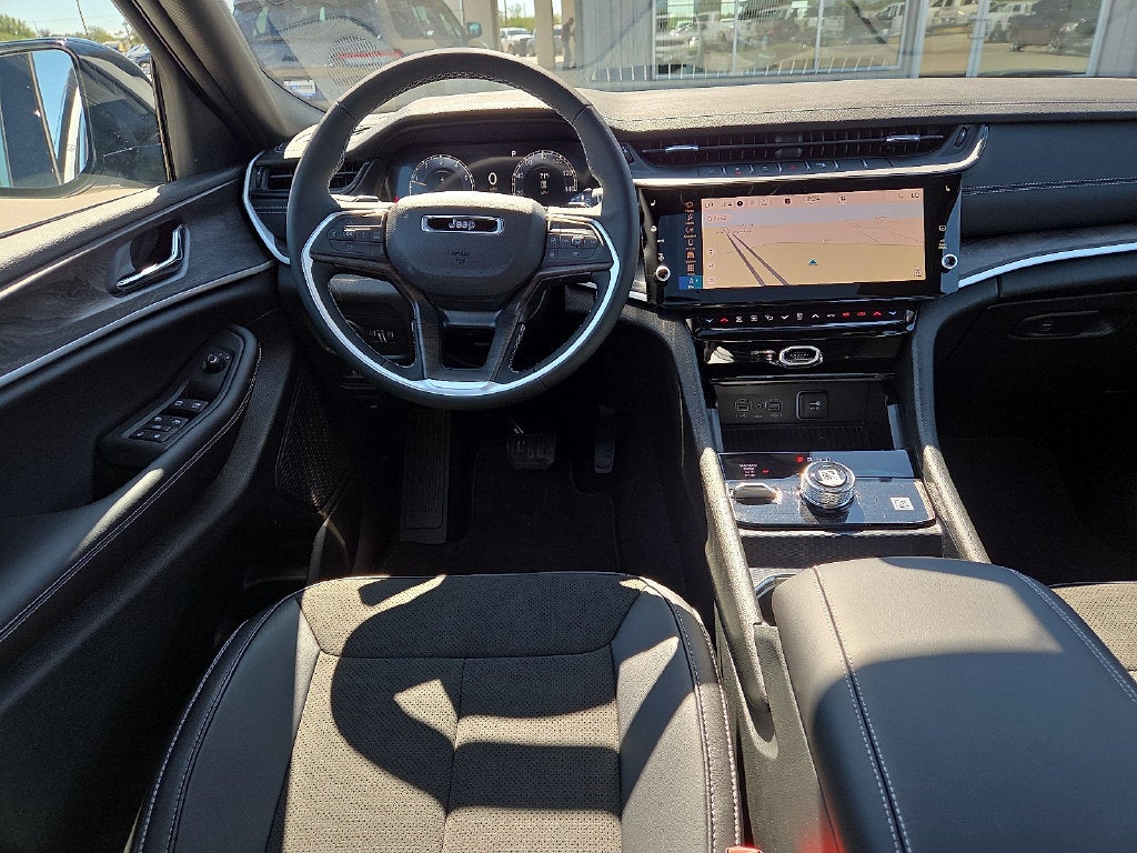 2027 Jeep Grand Cherokee L Laredo Altitude