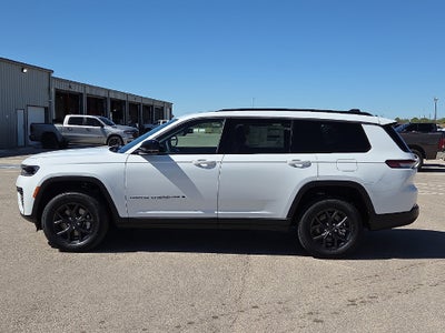 2027 Jeep Grand Cherokee L Laredo Altitude