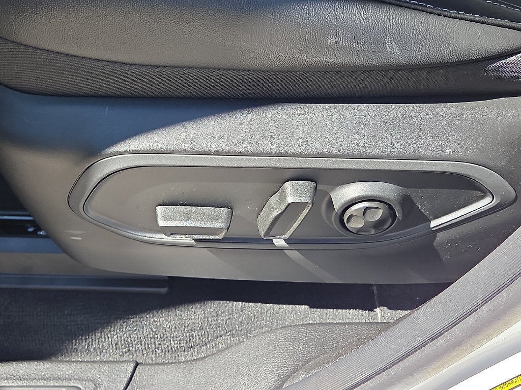 2027 Jeep Grand Cherokee L Laredo Altitude