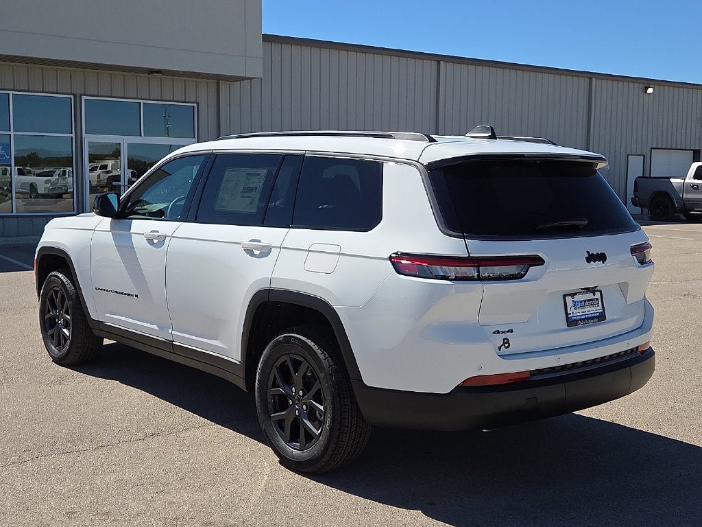 2027 Jeep Grand Cherokee L Laredo Altitude
