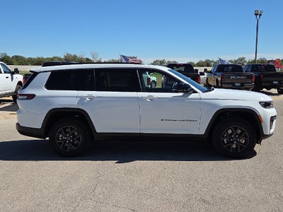 2027 Jeep Grand Cherokee L Laredo Altitude